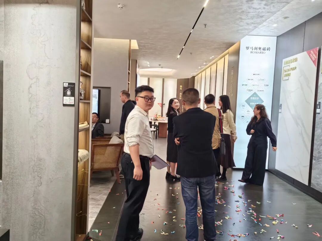 1763520307606480.jpg 2.jpg